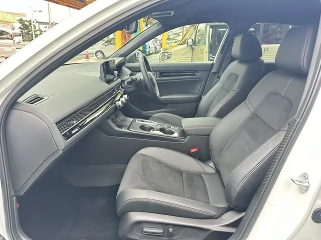 シビック(ホンダ)e：HEV中古車 3