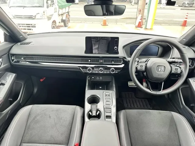 シビック(ホンダ)e：HEV中古車 5