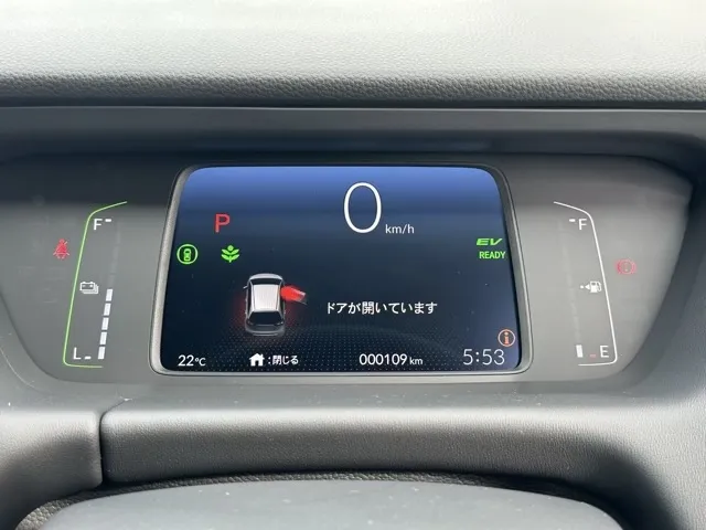 フィット(ホンダ)e：HEV ホーム登録済未使用車 19