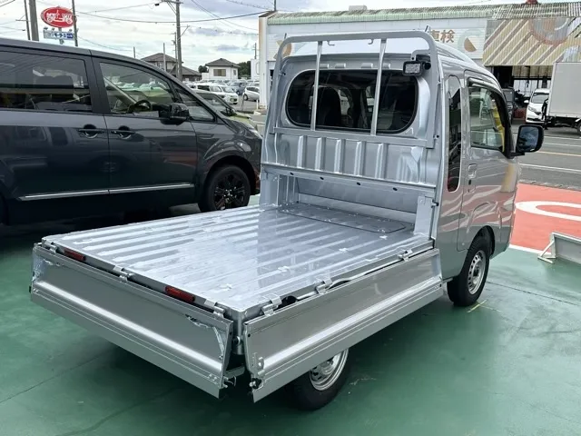 ハイゼット(ダイハツ)ジャンボ エクストラ AT 4WD届出済未使用車 8