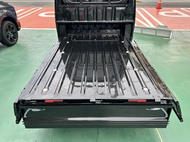 ハイゼット(ダイハツ)ジャンボ エクストラ AT 4WD届出済未使用車 7