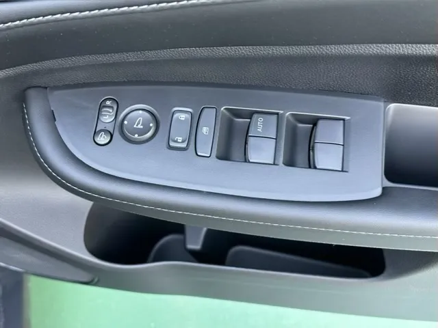 WR-V(ホンダ)Z登録済未使用車 13