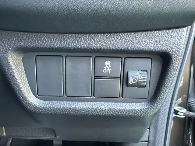 WR-V(ホンダ)Z登録済未使用車 14