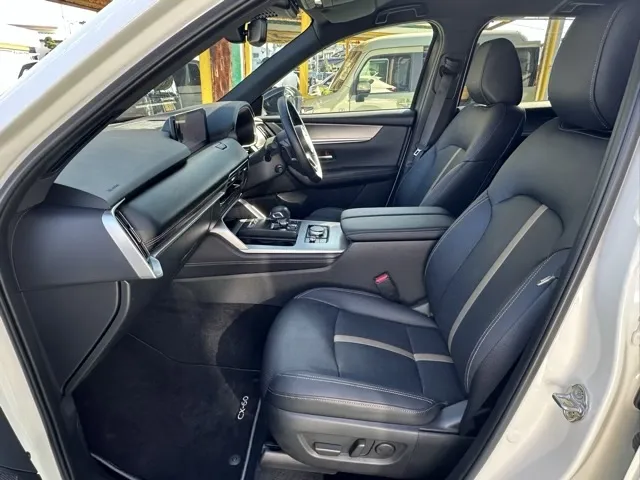 CX-60(マツダ)XD-ハイブリッド エクスクルーシブスポーツ 4WD中古車 3