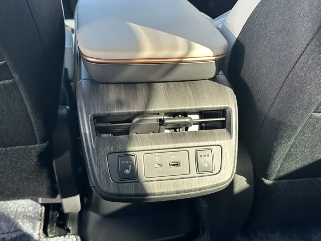 アリア(ニッサン)B6中古車 5