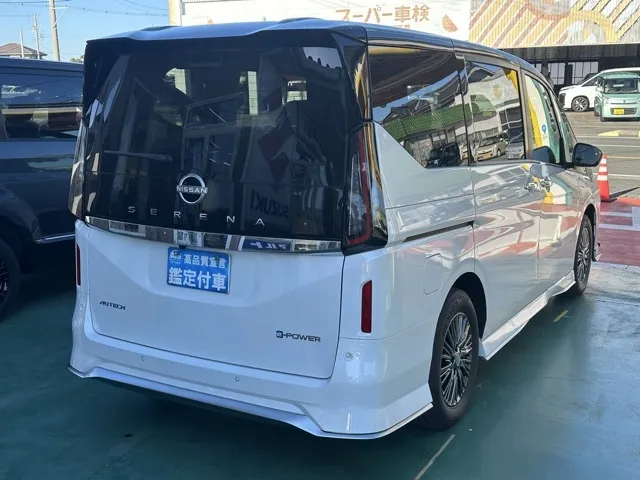 セレナ(ニッサン)eパワー オーテック アラウンドビューモニター 12.3ナビ登録済未使用車 12