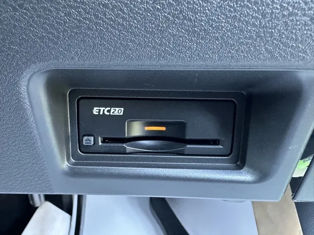 セレナ(ニッサン)eパワー オーテック アラウンドビューモニター 12.3ナビ登録済未使用車 15