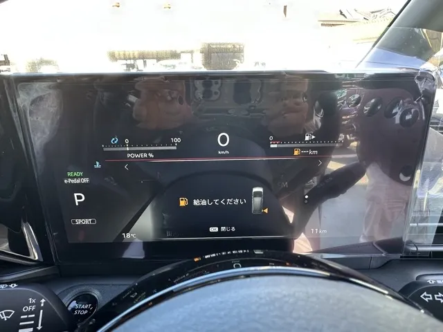 セレナ(ニッサン)eパワー オーテック アラウンドビューモニター 12.3ナビ登録済未使用車 26