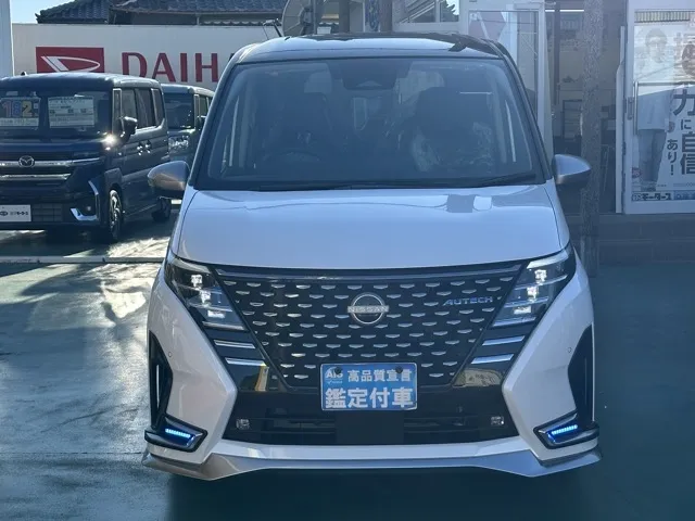 セレナ(ニッサン)eパワー オーテック アラウンドビューモニター 12.3ナビ登録済未使用車 29