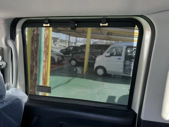 デリカミニ(三菱)Tプレミアム届出済未使用車 7