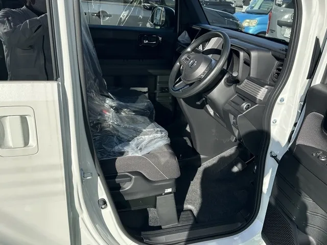 N-VAN(ホンダ)FUNターボ届出済未使用車 14