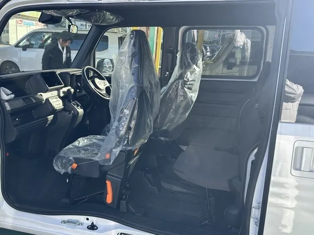 N-VAN(ホンダ)FUNターボ届出済未使用車 4