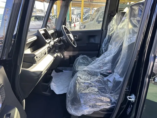 N-BOX(ホンダ)N-BOXカスタムターボ届出済未使用車 3
