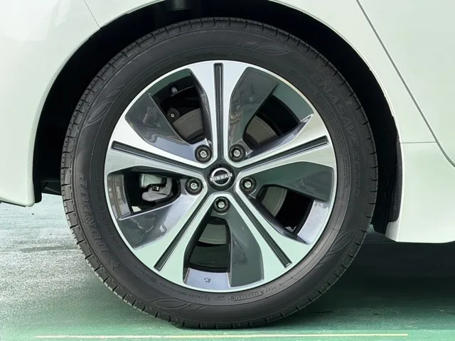 リーフ(ニッサン)X Vセレクション中古車 13