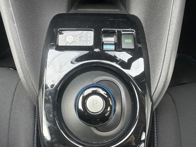 リーフ(ニッサン)X Vセレクション中古車 22