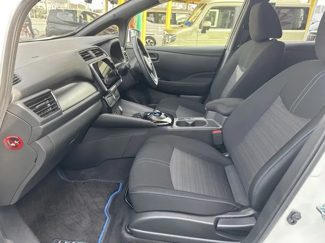 リーフ(ニッサン)X Vセレクション中古車 3