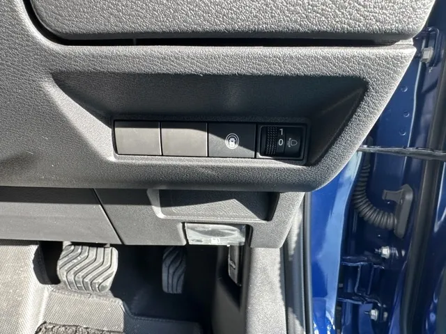 ノート(ニッサン)X中古車 11