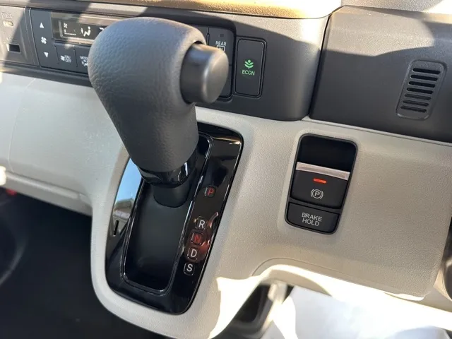 N-BOX(ホンダ)N-BOX コンフォートＰ届出済未使用車 17