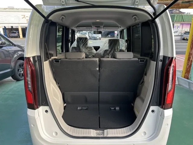N-BOX(ホンダ)N-BOX コンフォートＰ届出済未使用車 10