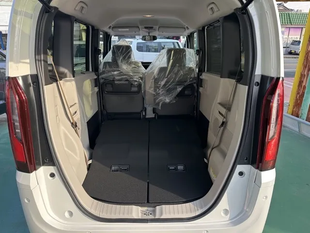 N-BOX(ホンダ)N-BOX コンフォートＰ届出済未使用車 11