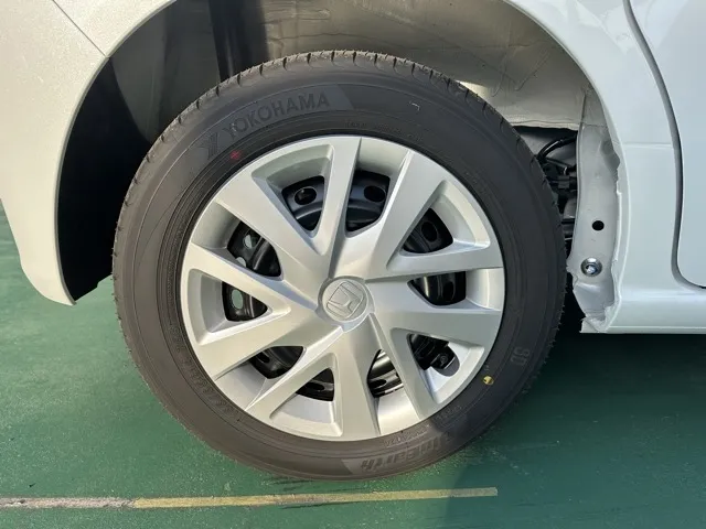 N-BOX(ホンダ)N-BOX コンフォートＰ届出済未使用車 13