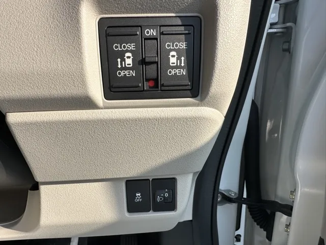 N-BOX(ホンダ)N-BOX コンフォートＰ届出済未使用車 15