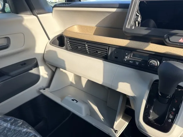 N-BOX(ホンダ)N-BOX コンフォートＰ届出済未使用車 19