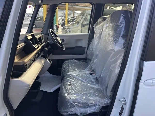 N-BOX(ホンダ)N-BOX コンフォートＰ届出済未使用車 3