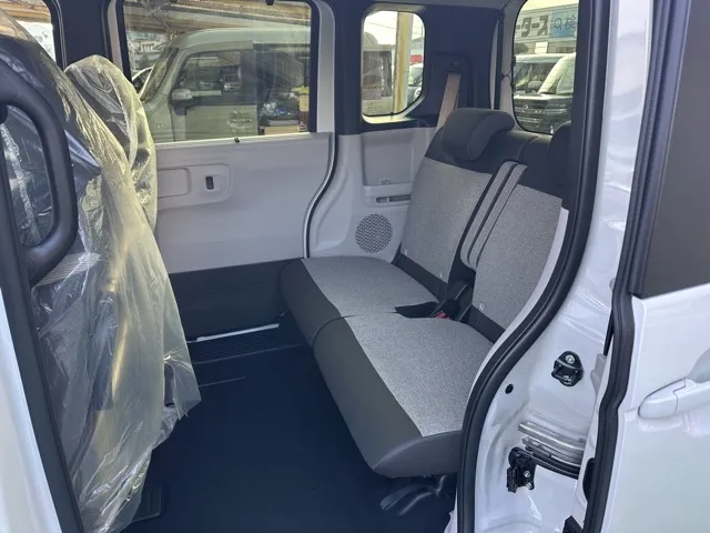 N-BOX(ホンダ)N-BOX コンフォートＰ届出済未使用車 4
