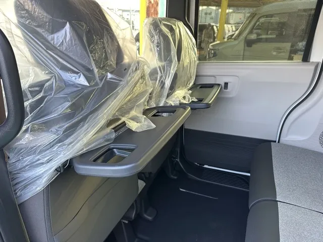 N-BOX(ホンダ)N-BOX コンフォートＰ届出済未使用車 5