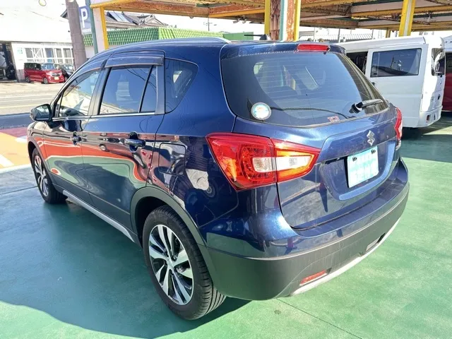 SX4(スズキ)S クロス中古車 2