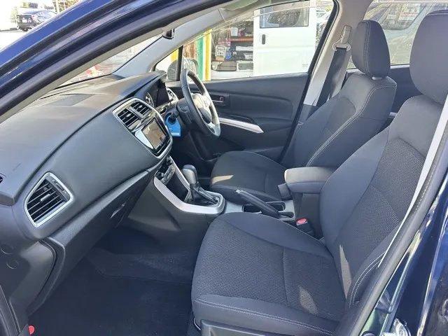 SX4(スズキ)S クロス中古車 3