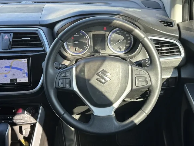 SX4(スズキ)S クロス中古車 6