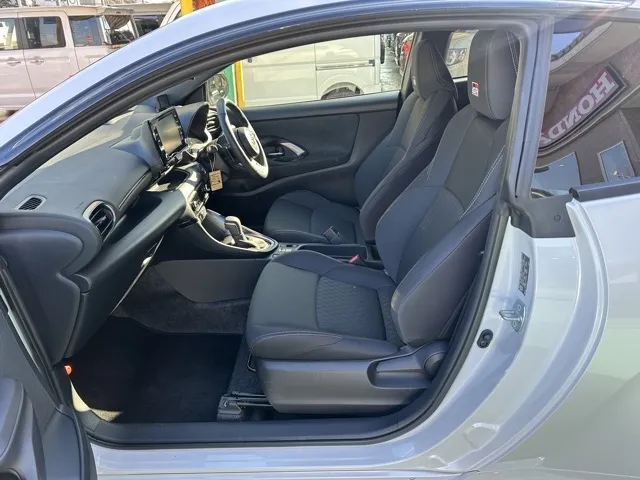 GRヤリス(トヨタ)RS AT中古車 3