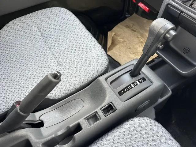 キャリートラック(スズキ)KC セーフティサポート 4ＷＤ AT届出済未使用車 13