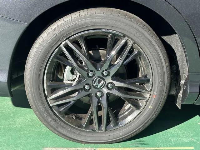 オデッセイ(ホンダ)e：HEV アブソルート EX登録済未使用車 16