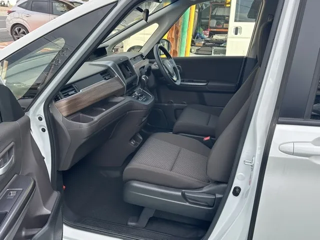 フリード(ホンダ)G登録済未使用車 3
