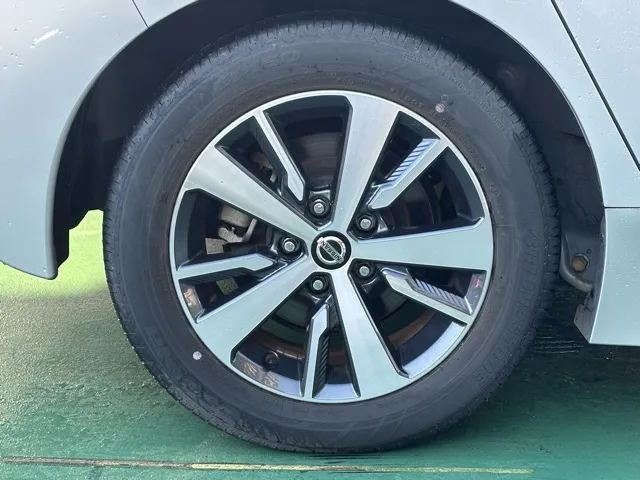 リーフ(ニッサン)Ｘ中古車 11