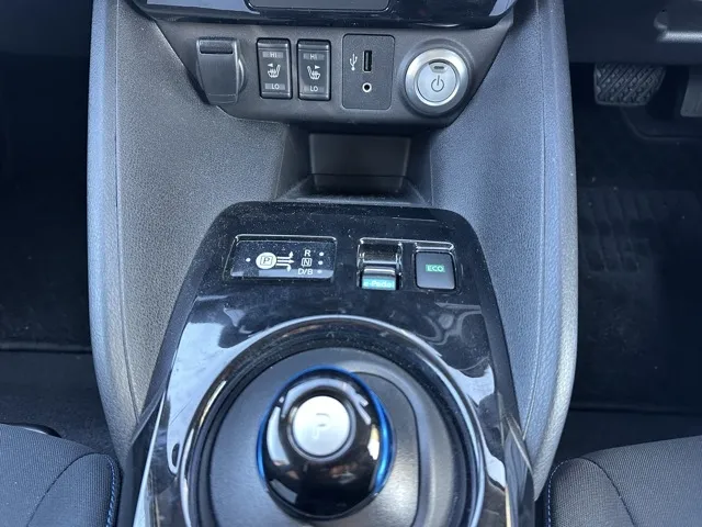リーフ(ニッサン)Ｘ中古車 14