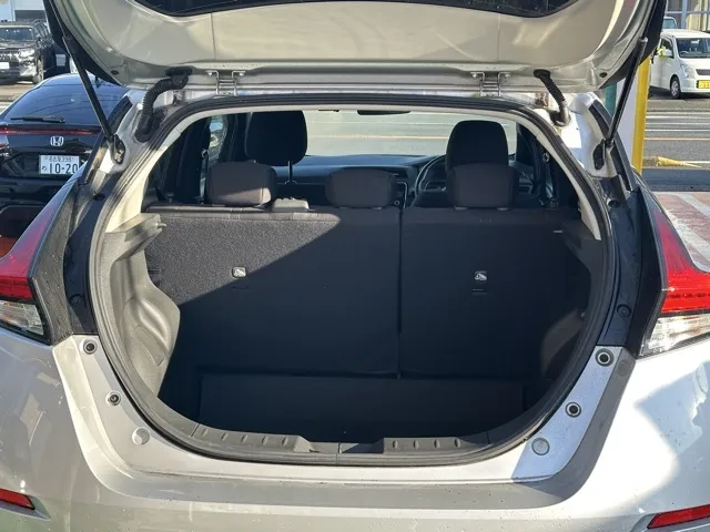 リーフ(ニッサン)Ｘ中古車 8