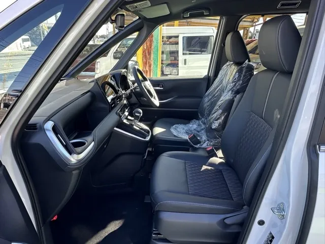 ノア(トヨタ)S-Z 7人 Dオーディオ＋ ユニバステップ ドライビングサポート登録済未使用車 3