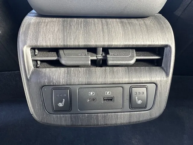 アリア(ニッサン)B6中古車 5
