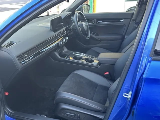 シビック(ホンダ)e：HEV中古車 3
