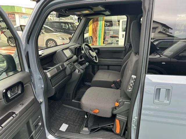 N-VAN(ホンダ)プラススタイルFUN　６ＭＴ中古車 3