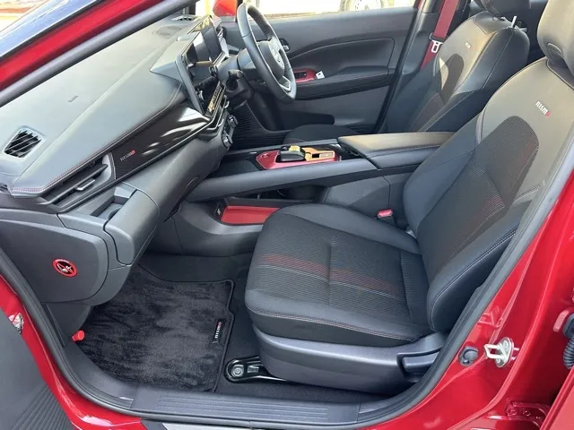 オーラ(ニッサン)ニスモ プロパイロット ナビ ワイヤレス充電中古車 3