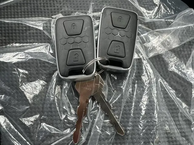 キャンター(三菱)全低床キョウカダンプ ３ｔレンタ登録済未使用車 24