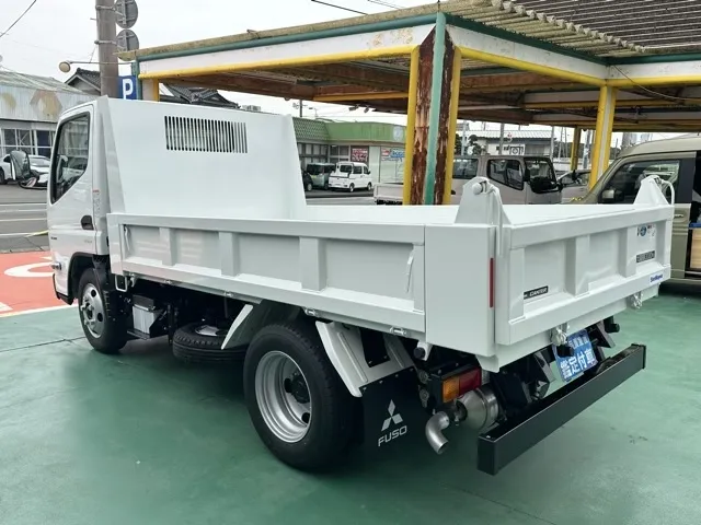 キャンター(三菱)全低床キョウカダンプ ３ｔレンタ登録済未使用車 2