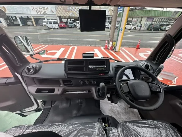 キャンター(三菱)全低床キョウカダンプ ３ｔレンタ登録済未使用車 4