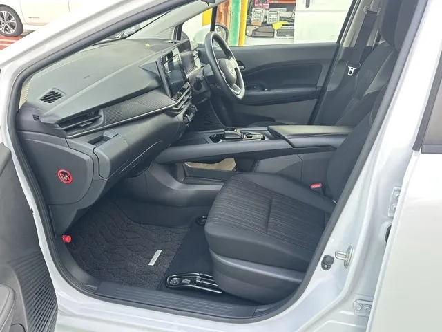 ノート(ニッサン)X アラウンドビューモニター中古車 3