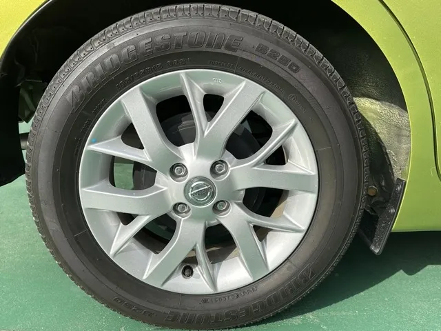 ノート(ニッサン)eパワー メダリスト中古車 11
